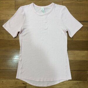 Lululemon Crew Neck Short Sleeve Lightweight Ribbed Knit Pink T Shirt Size 10